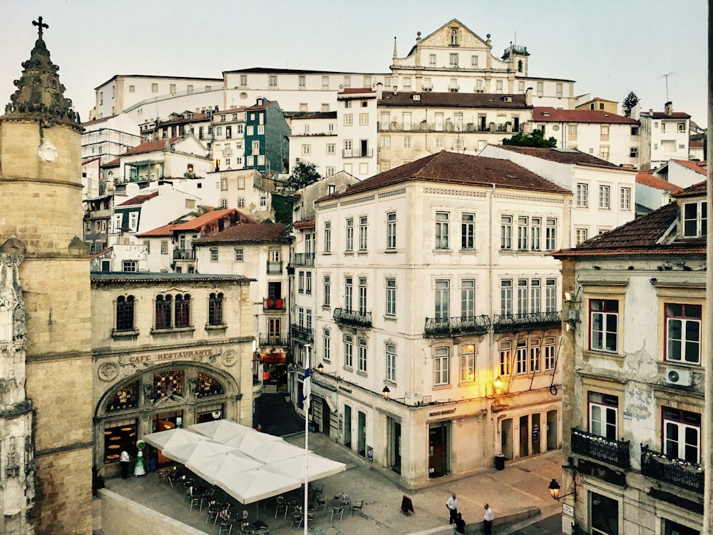 Da Lisbona a Porto che cosa vedere - Coimbra Da Lisbona a Porto cosa vedere - Coimbra - Foto di Egor Kunovsky